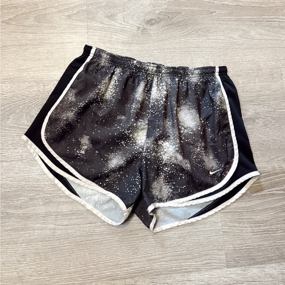 •NIKE• RUNNING SHORTS - Picture 1 of 5